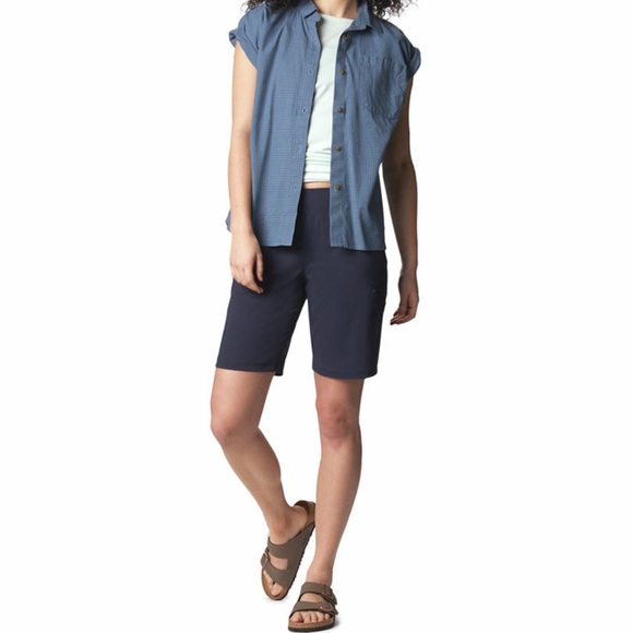 WOMEN'S DYNAMA™ BERMUDA in abyss size medium lightweight stretch secure pockets - Picture 1 of 11